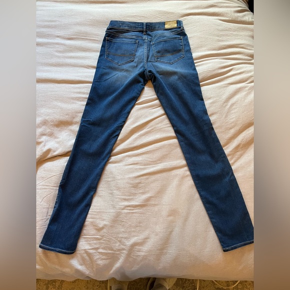 TNA jeans in excellent condition. Only worn a handful of times. Size 26 - Picture 3 of 5